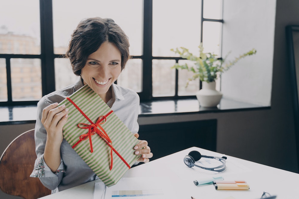 Cadeaux aux salariés : un levier de motivation et de reconnaissance