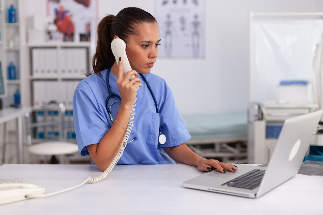 Comment le secrétariat téléphonique médical améliore-t-il l’expérience des patients ?